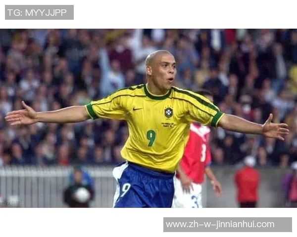 世界足球场上的黑人后卫明星盘点及其辉煌成就 世界足球场上的黑人后卫明星盘点及其辉煌成就