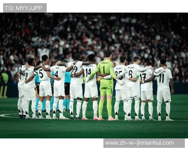 四大足球明星带你揭秘四只足球的真实价值与背后故事 四大足球明星带你揭秘四只足球的真实价值与背后故事